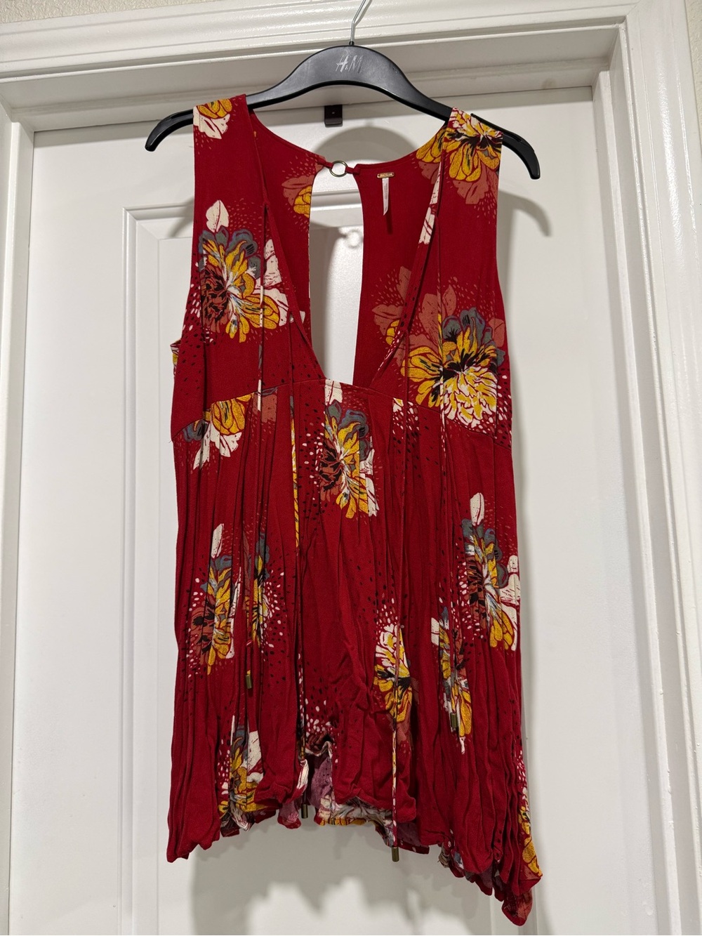 Free People Red Floral Sleeveless V-Neck Camisole